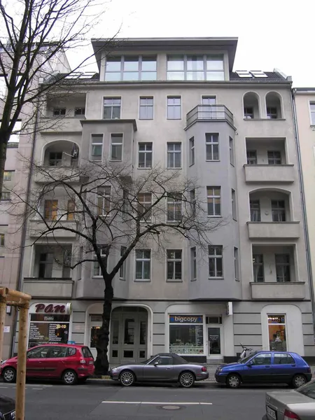 große Altbauwohnung, Top Zentral mit Balkon — photo 1